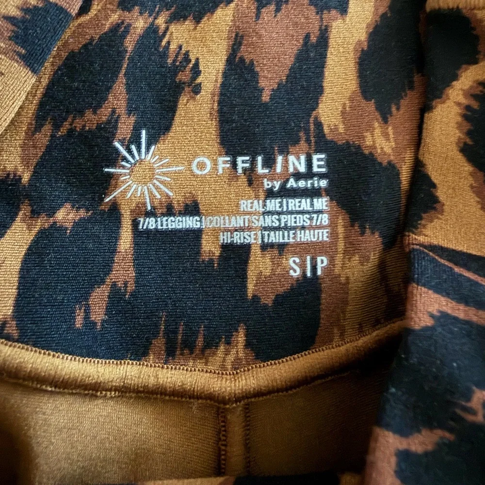 aerie OFFLINE Leopard-Print 7/8 Leggings in Brown & Black - Picture 4 of 5